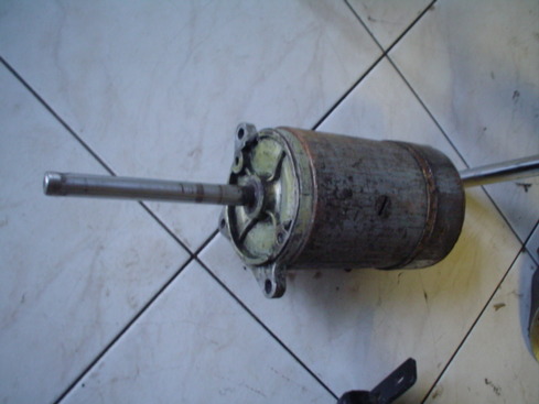 Štartér stary model